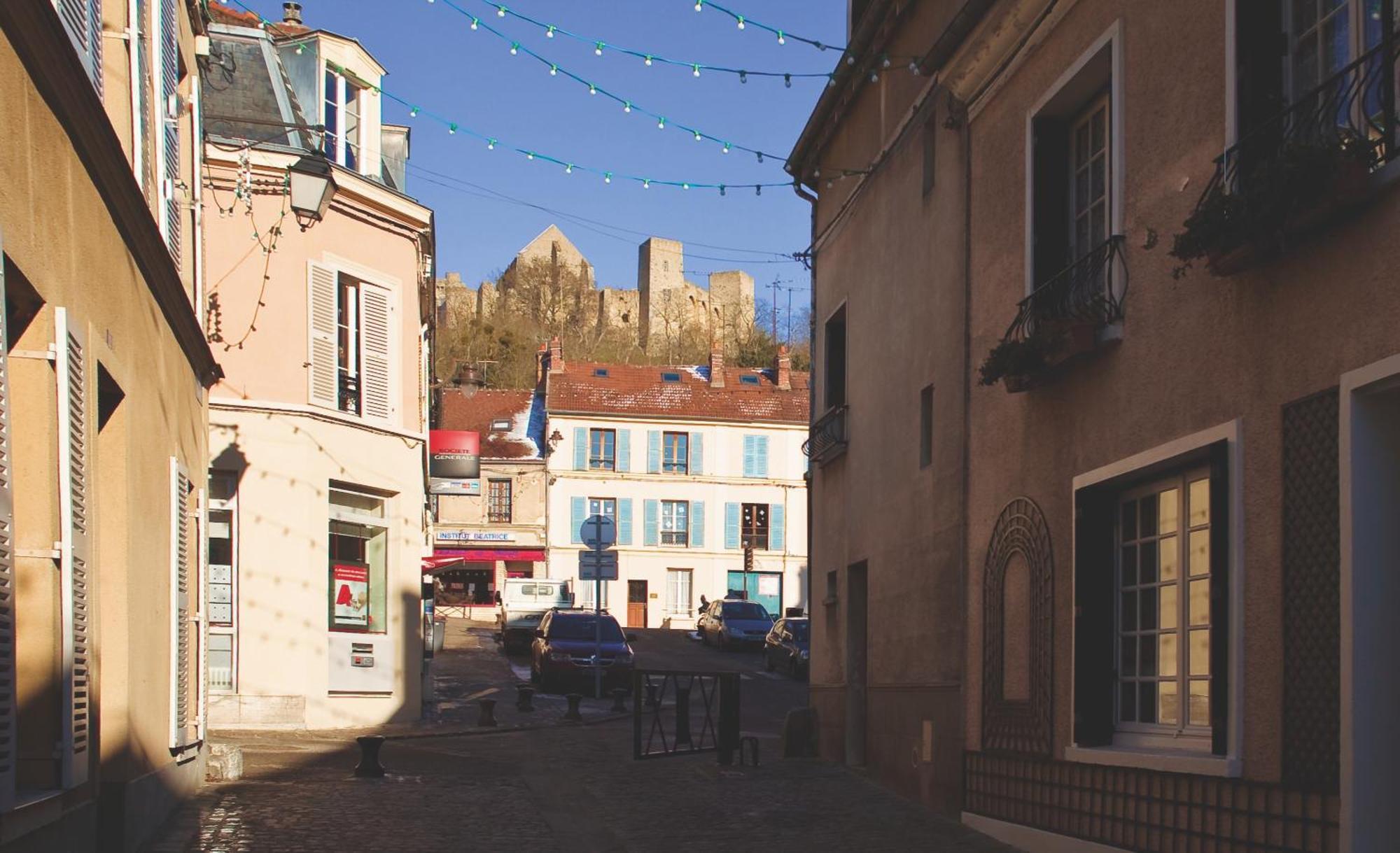Residence Hotel Les Ducs De Chevreuse Avec Hebergement, Repas & Pdj, Seminaire, Bureau & Parking מראה חיצוני תמונה